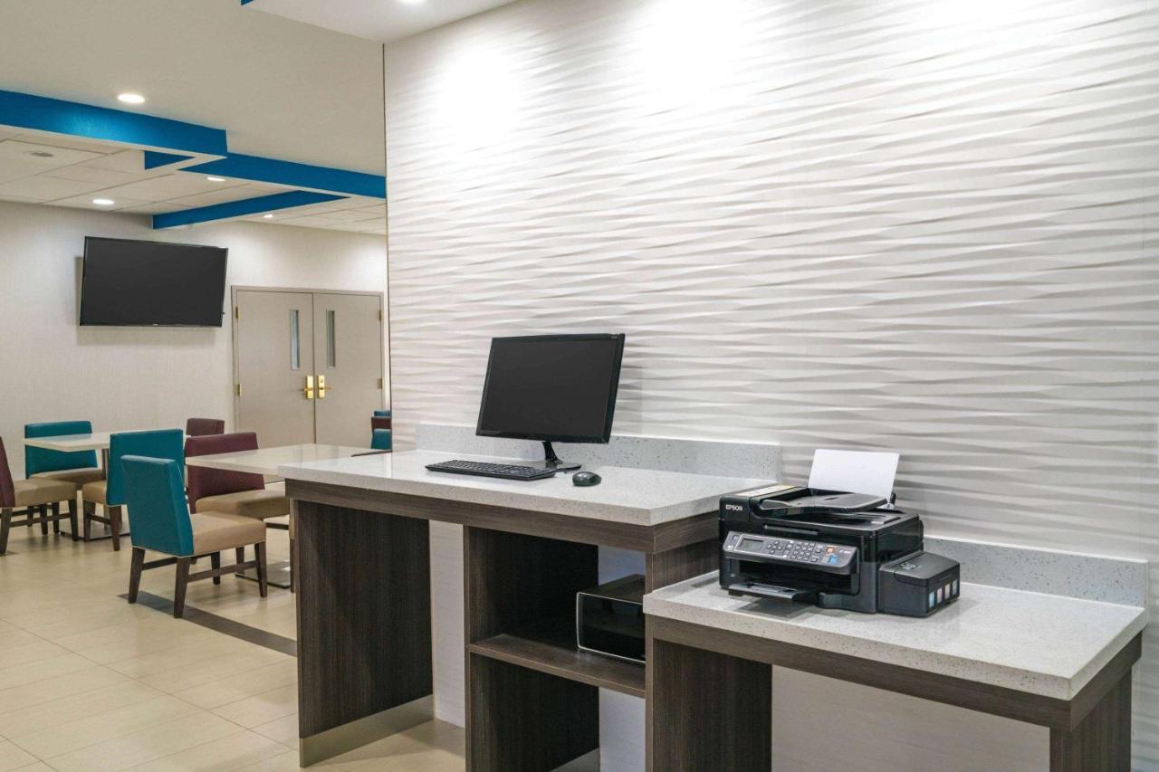 La Quinta By Wyndham Latham Albany Airport Ξενοδοχείο Εξωτερικό φωτογραφία