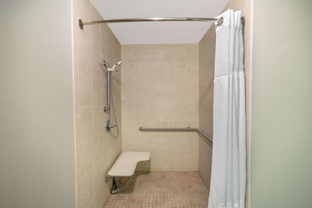 La Quinta By Wyndham Latham Albany Airport Ξενοδοχείο Εξωτερικό φωτογραφία